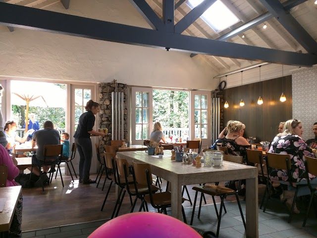 Chesters By The River